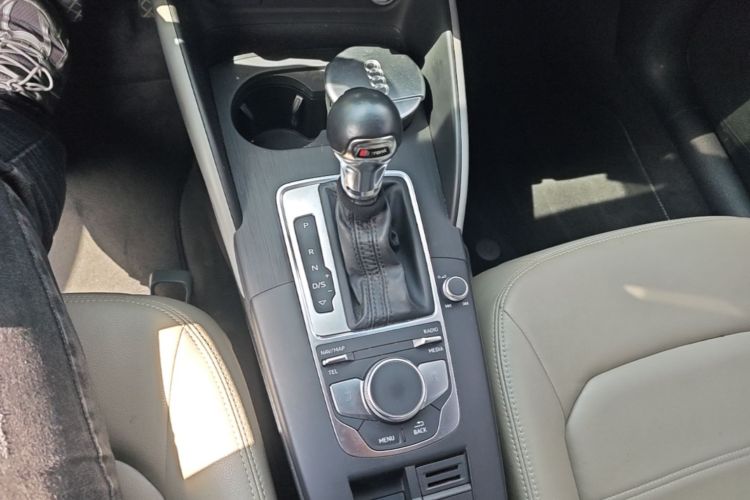 Audi A3 2019 car image #14
