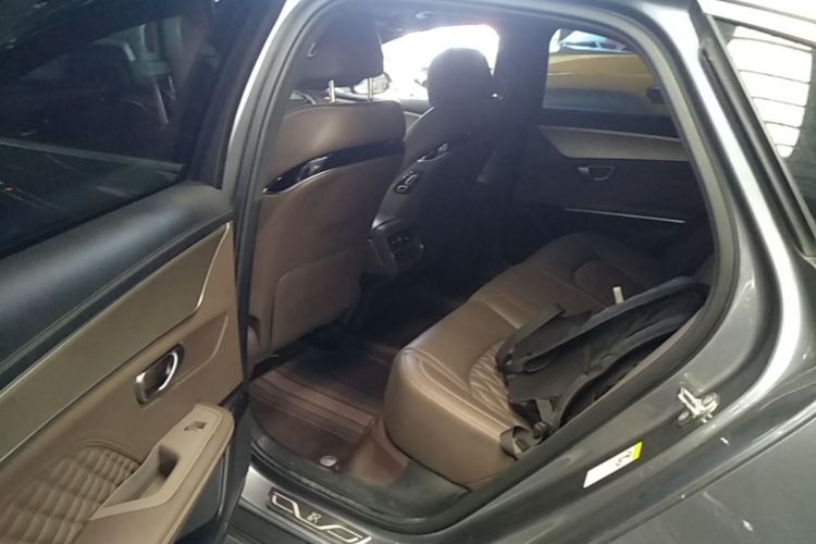 BYD Han 2023 car image #13