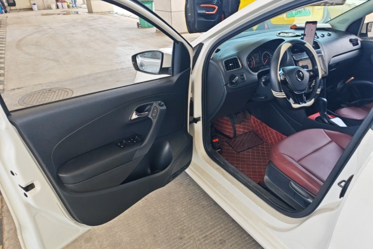 Volkswagen Polo 2018 #16 Volkswagen Polo 2018 car image #16