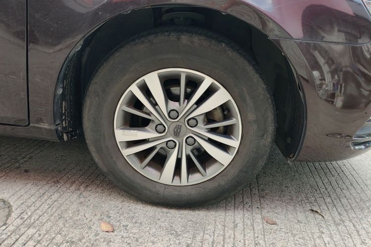 GEELY Emgrand 2019 car image #6
