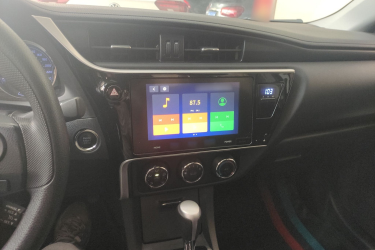 Toyota Corolla 2018 #10 Toyota Corolla 2018 car image #10