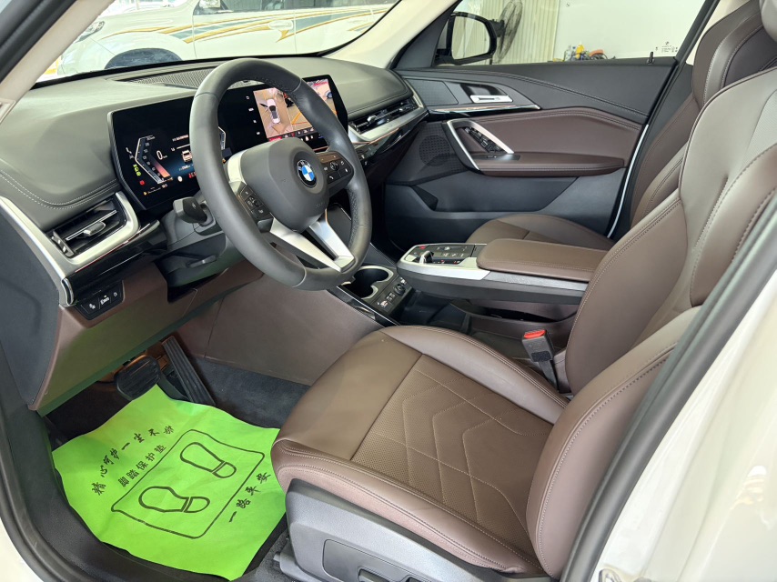BMW X1 2023 car image #3