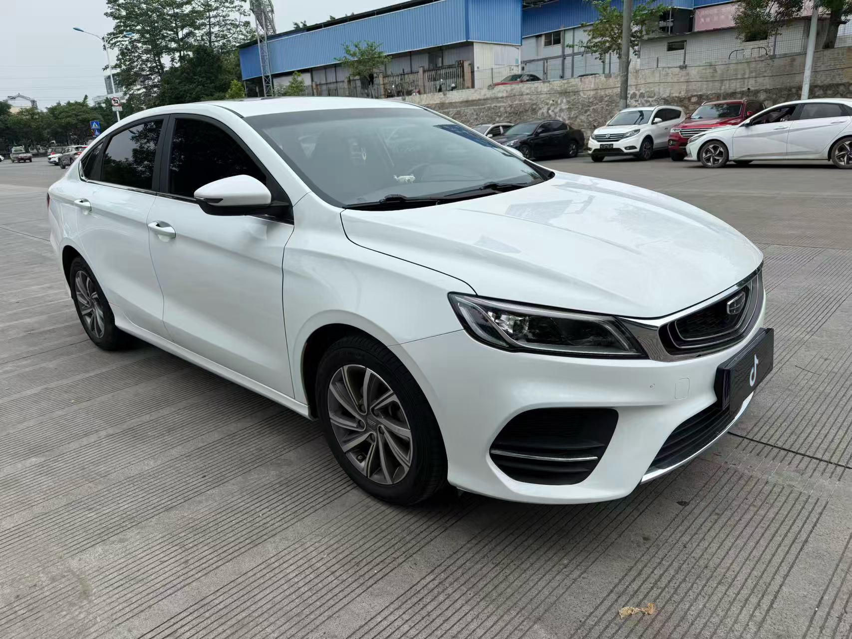 GEELY Binray 2020 car image #3