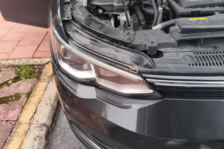 Volkswagen Golf 2021 car image #8