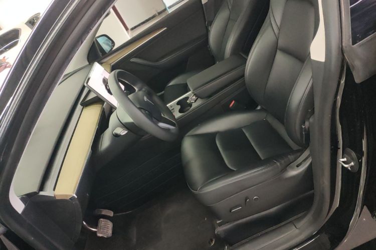 Tesla Model Y 2023 #15 Tesla Model Y 2023 car image #15