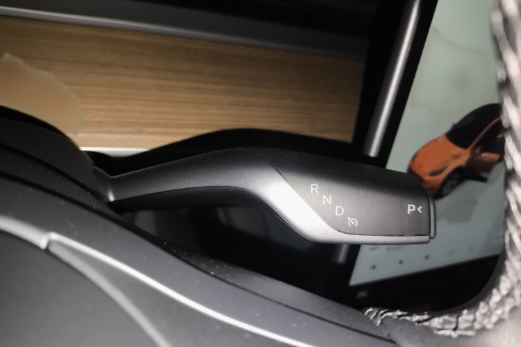Tesla Model Y 2023 #15 Tesla Model Y 2023 صورة سيارة #15