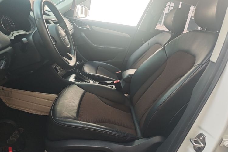 Audi Q3 2019 #19 Audi Q3 2019 car image #19