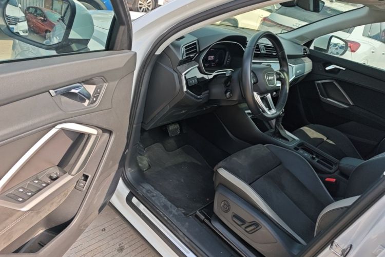 Audi Q3 2019 image de voiture #16