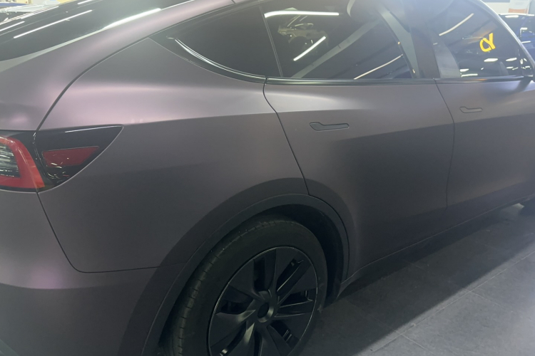 Tesla Model Y 2023 car image #7