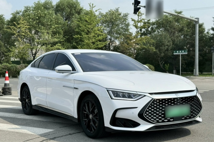 BYD Han 2023 #4 BYD Han 2023 car image #4