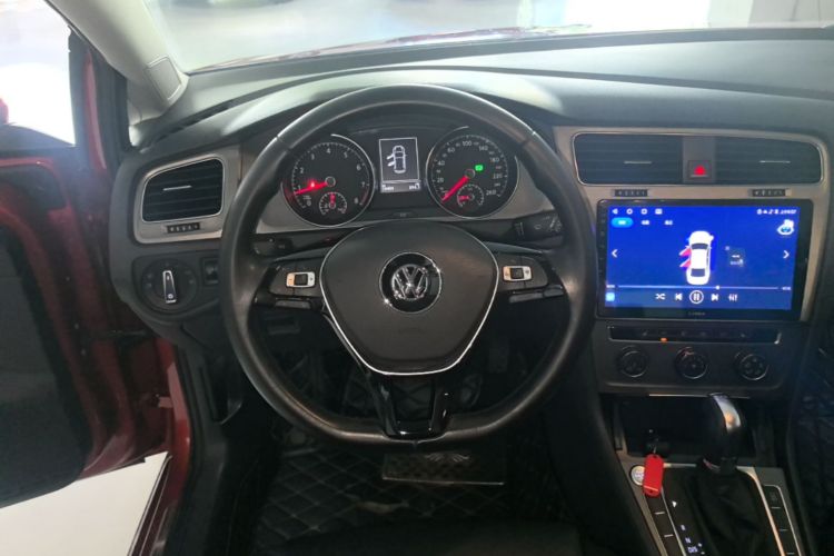Volkswagen Golf 2015 car image #11