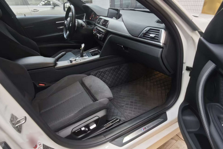BMW 3 Series 2017 #14 BMW 3 Series 2017 car image #14