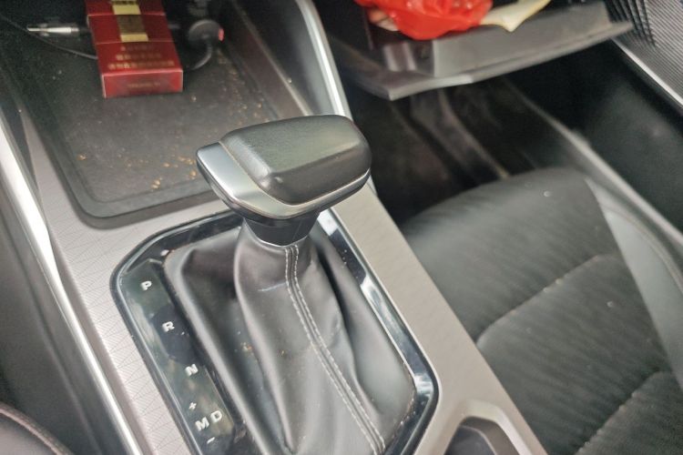 GEELY Emgrand 2022 car image #14