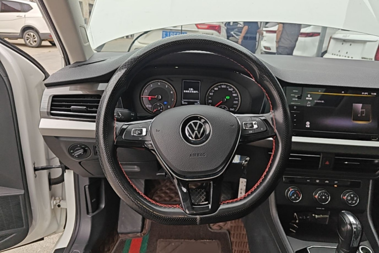 Volkswagen Lavida 2020 #11 Volkswagen Lavida 2020 car image #11