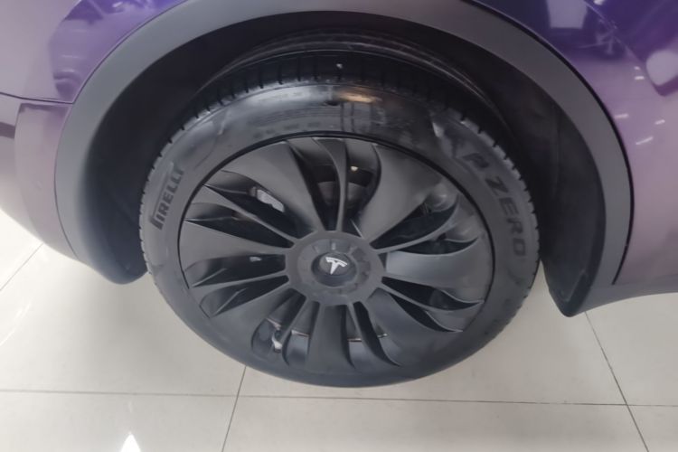 Tesla Model Y 2023 #10 Tesla Model Y 2023 car image #10