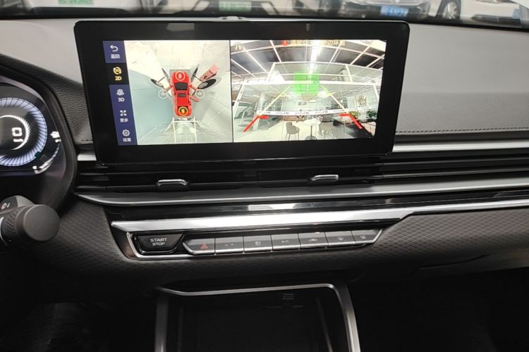 GEELY Emgrand 2023 #13 GEELY Emgrand 2023 car image #13