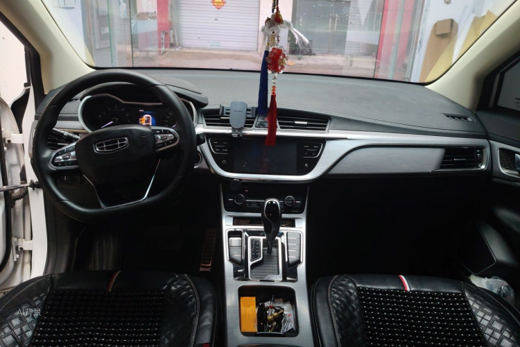 GEELY Emgrand GS 2019 car image #11