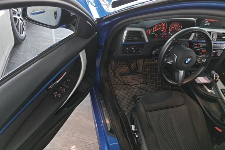 BMW 3 Series 2018 #16 BMW 3 Series 2018 car image #16