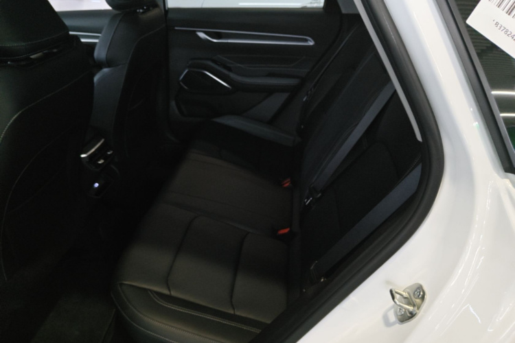 GEELY Emgrand 2023 #17 GEELY Emgrand 2023 car image #17