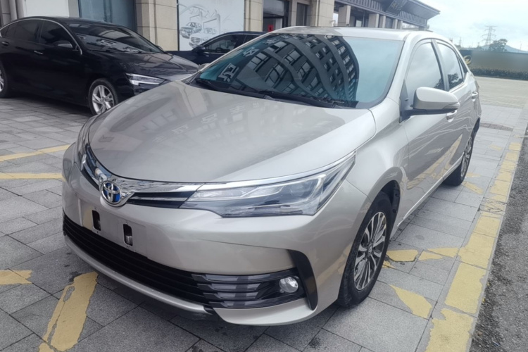 Toyota Corolla 2018 immagine di auto #2