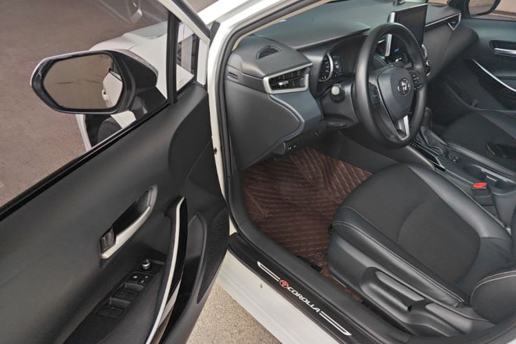 Toyota Corolla 2023 car image #16