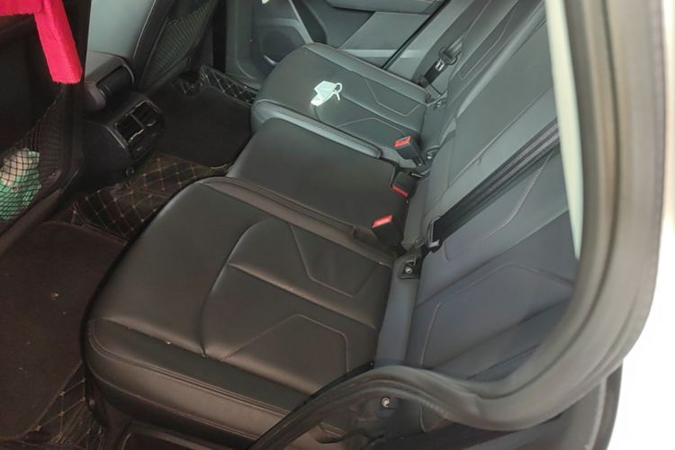 Audi Q3 2021 car image #17