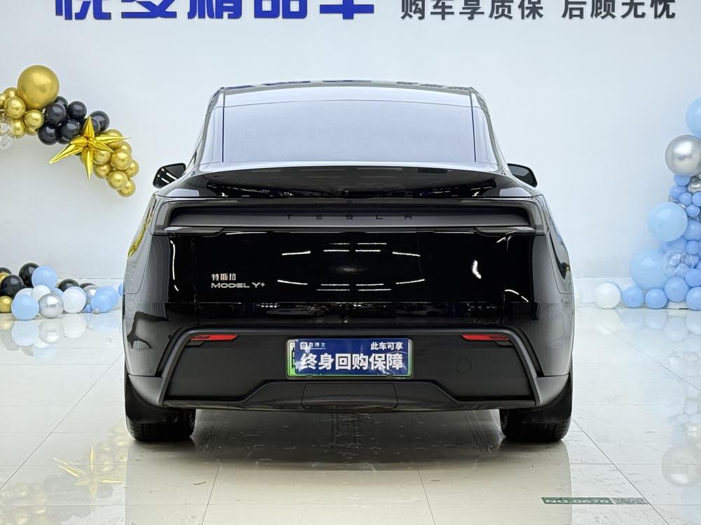 Tesla Model Y 2025 #5 Tesla Model Y 2025 car image #5