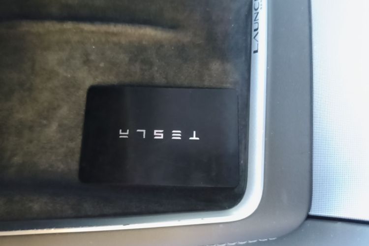 Tesla Model Y 2025 car image #14