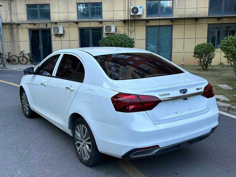 GEELY Emgrand New Energy 2018 #4 GEELY Emgrand New Energy 2018 صورة سيارة #4