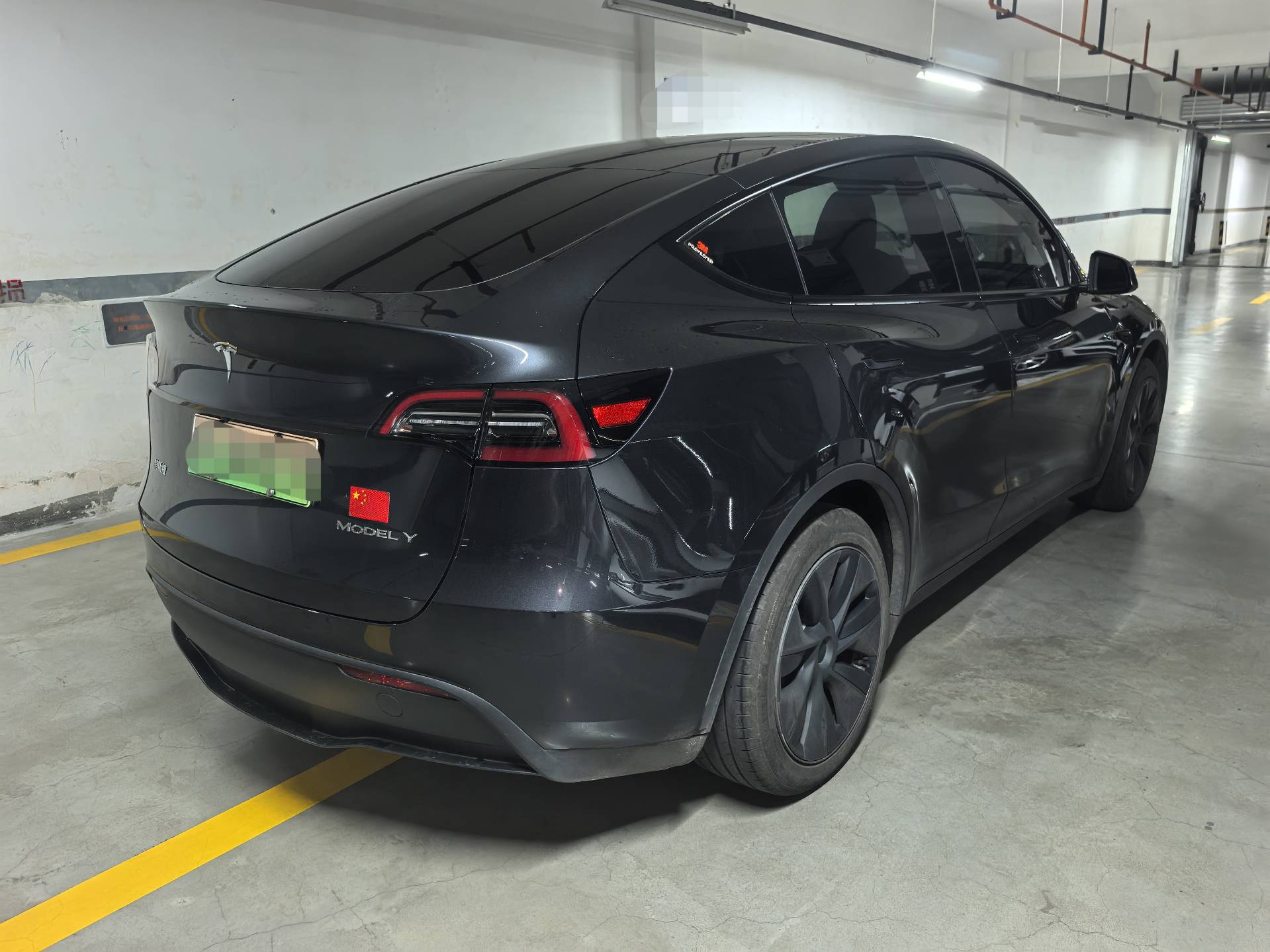 Tesla Model Y 2024 #4 Tesla Model Y 2024 صورة سيارة #4