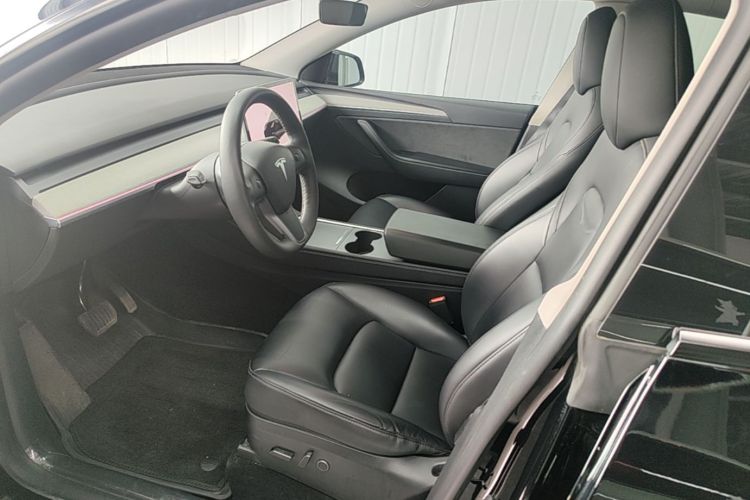 Tesla Model Y 2023 #16 Tesla Model Y 2023 car image #16