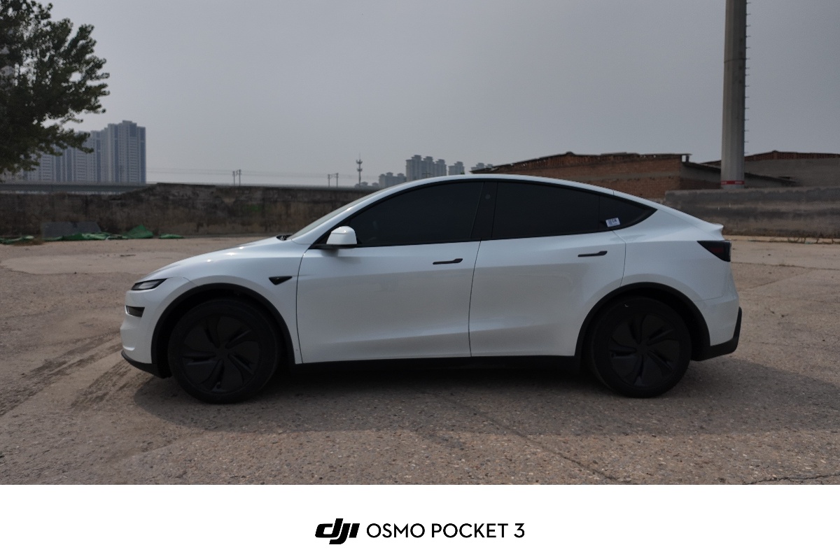 Tesla Model Y 2026 #2 Tesla Model Y 2026 car image #2