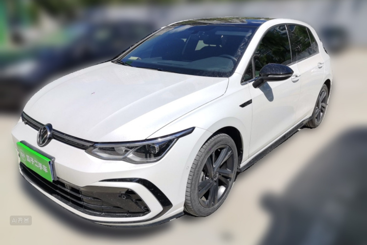 Volkswagen Golf 2022 car image #2
