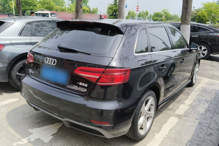 Audi A3 2019 car image #7