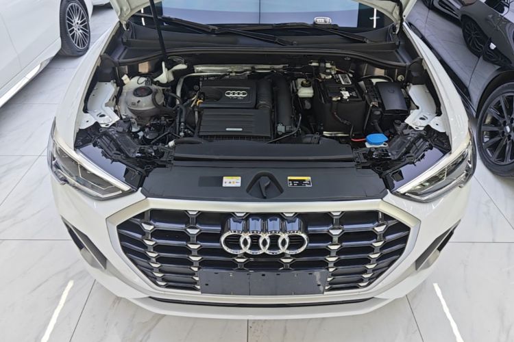 Audi Q3 2023 #20 Audi Q3 2023 car image #20