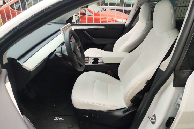 Tesla Model Y 2023 #15 Tesla Model Y 2023 car image #15