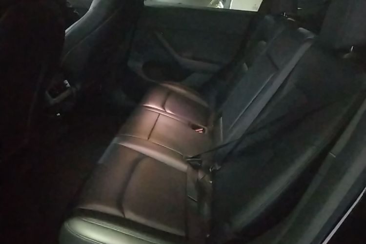 Tesla Model Y 2021 #17 Tesla Model Y 2021 car image #17