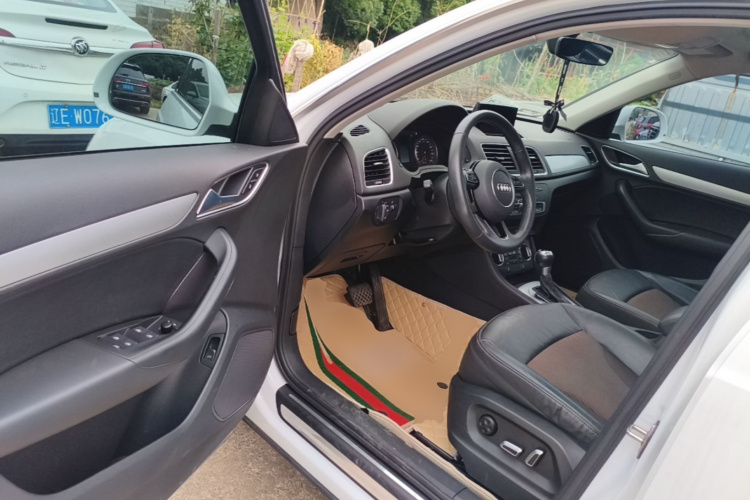 Audi Q3 2019 #12 Audi Q3 2019 car image #12