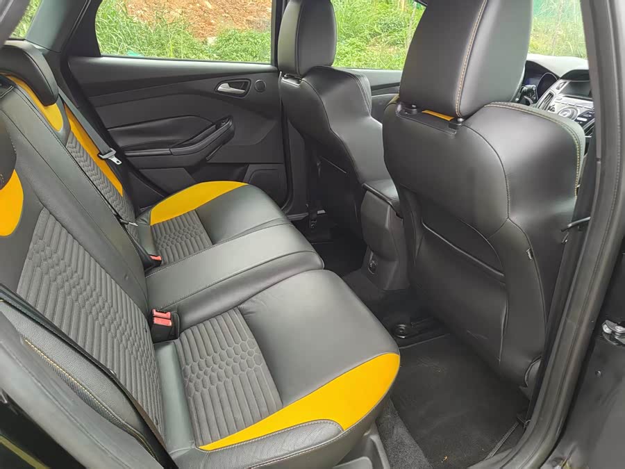 Ford Focus (Imported) 2014 car image #45