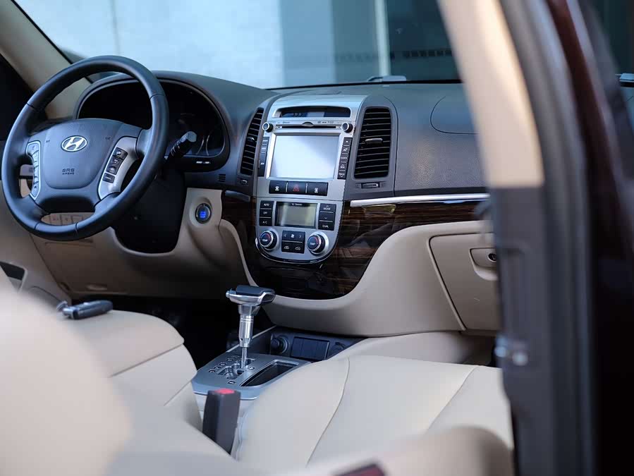 Hyundai Santa Fe Classic 2011 car image #45