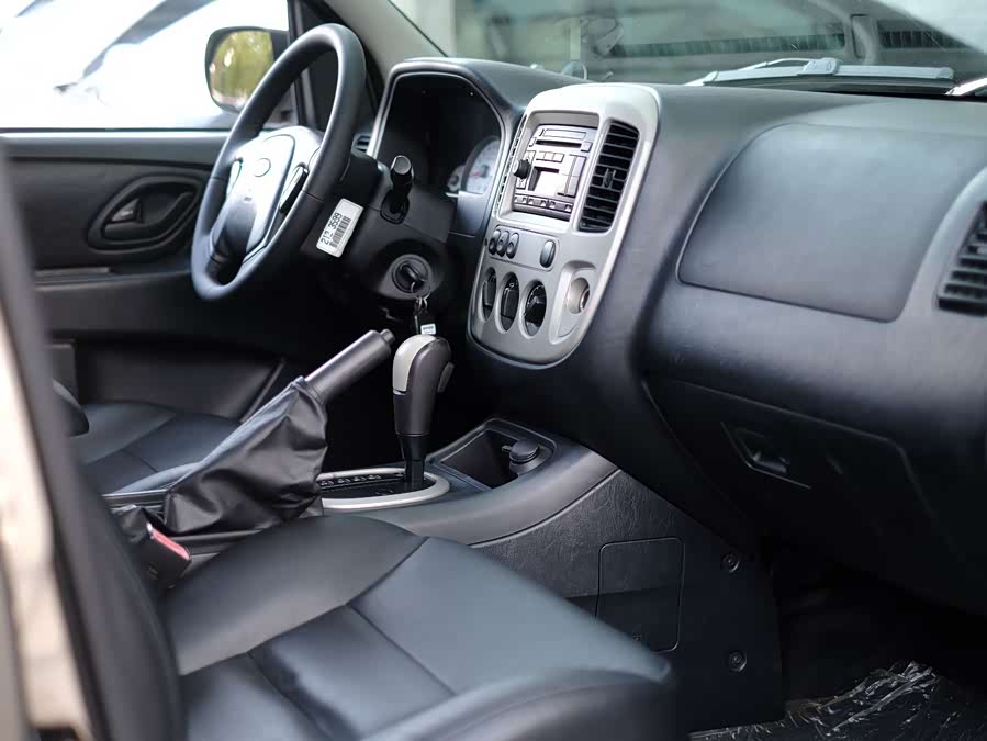 Ford Escape (Imported) 2007 immagine di auto #45