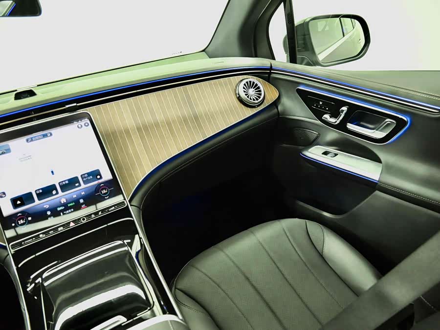 Mercedes-Benz EQE SUV 2024 #45 Mercedes-Benz EQE SUV 2024 car image #45