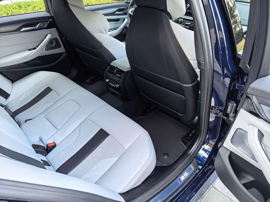 BMW M5 2023 #45 BMW M5 2023 car image #45