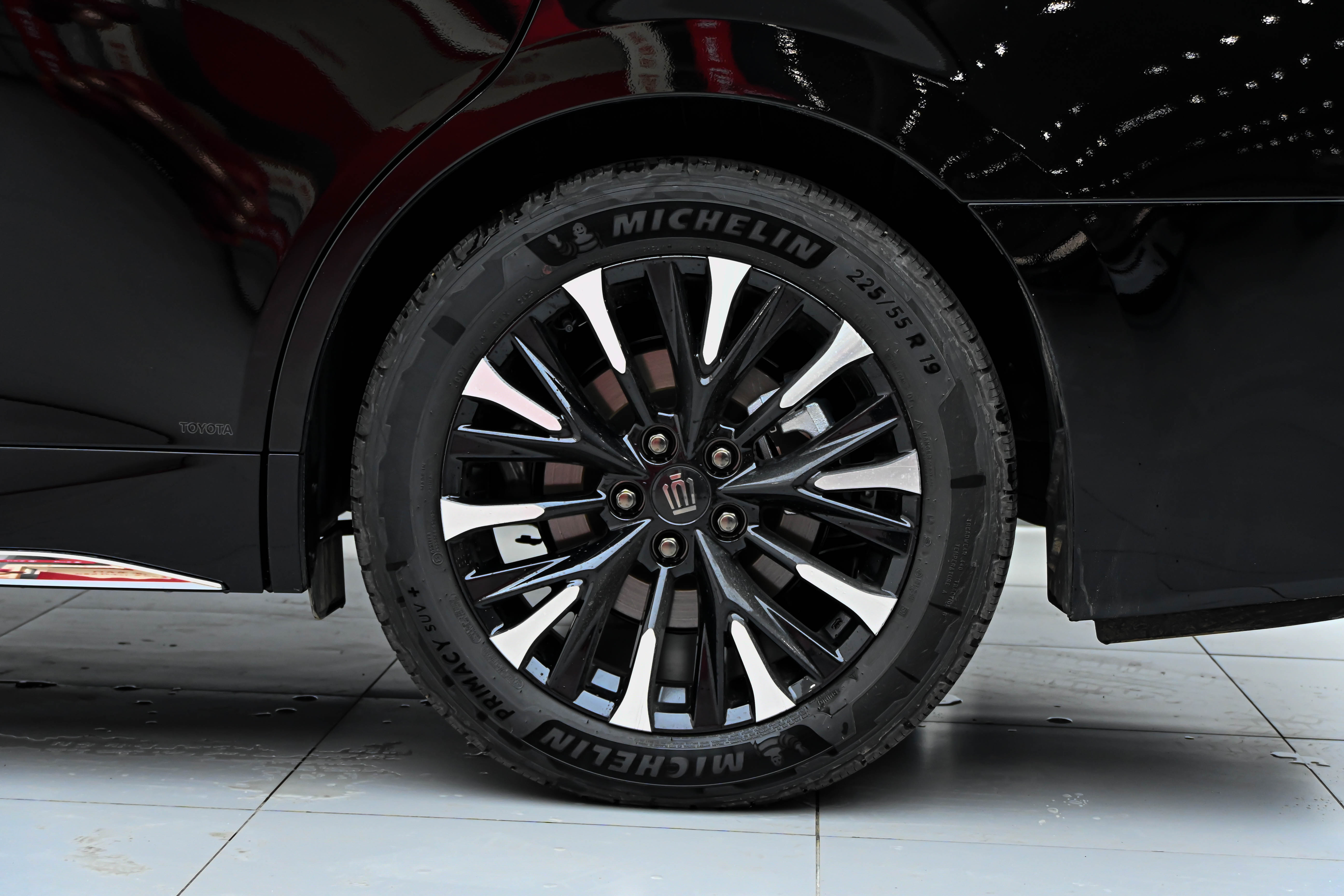 Toyota Vellfire 2026 صورة سيارة #45