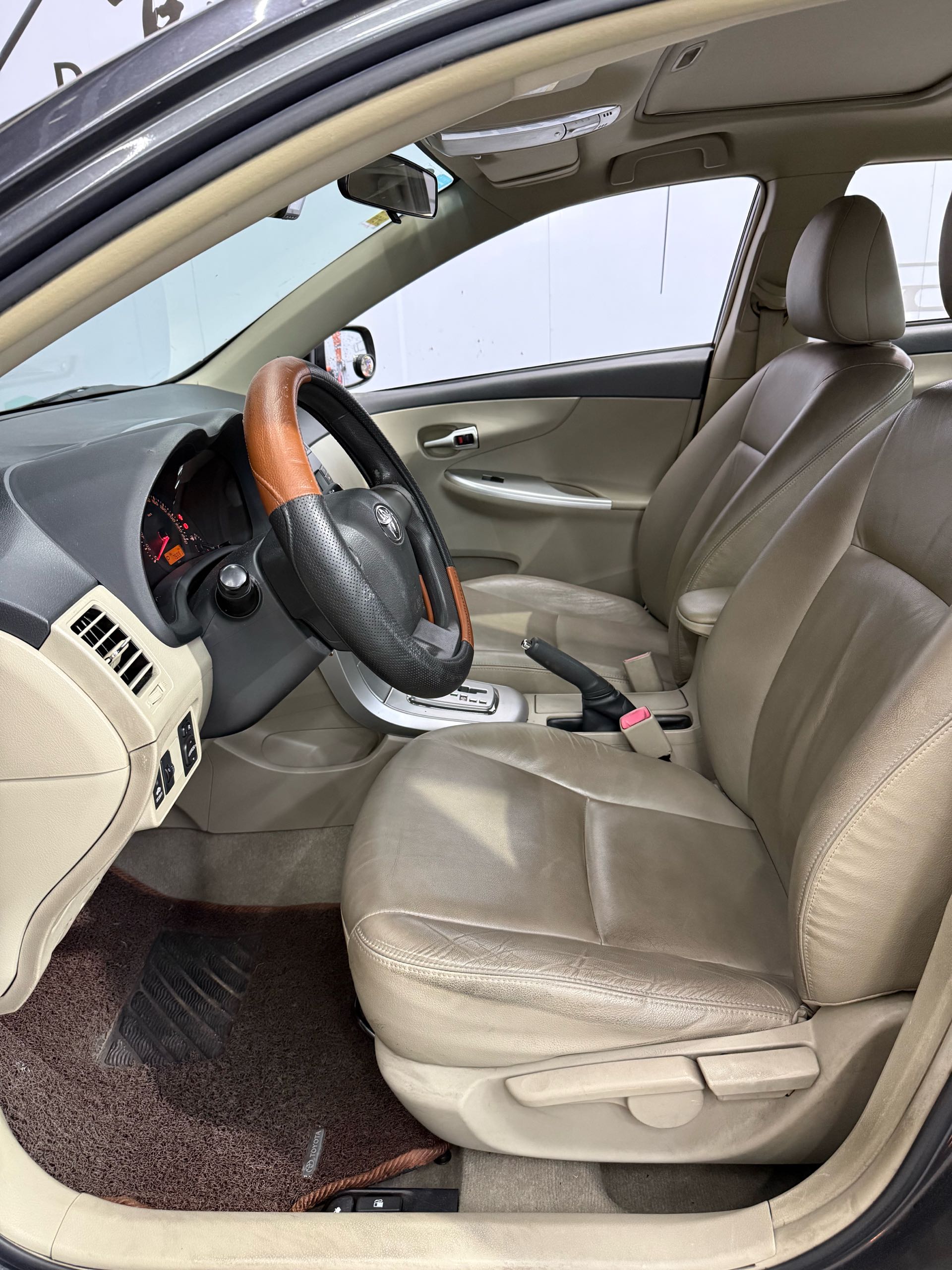 Toyota Corolla 2013 изображение автомобиля #3