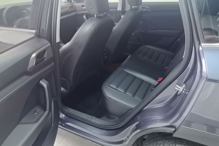 Volkswagen Tharu 2021 car image #13