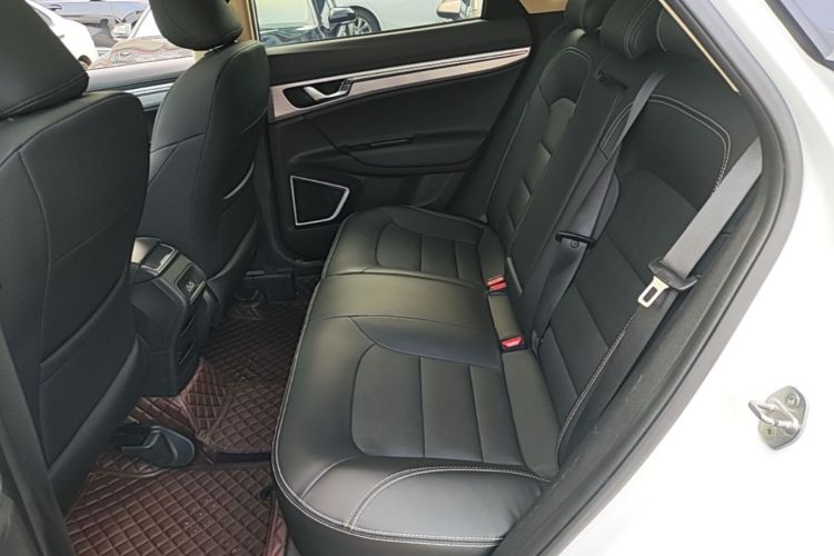 GEELY Emgrand GS 2019 car image #13