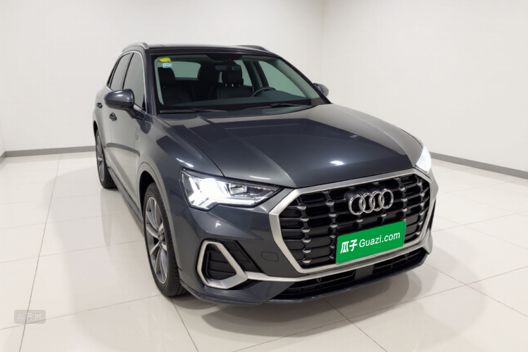 Audi Q3 2021 car image #4