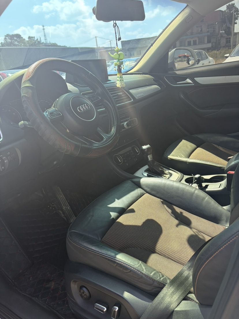 Audi Q3 2017 car image #4