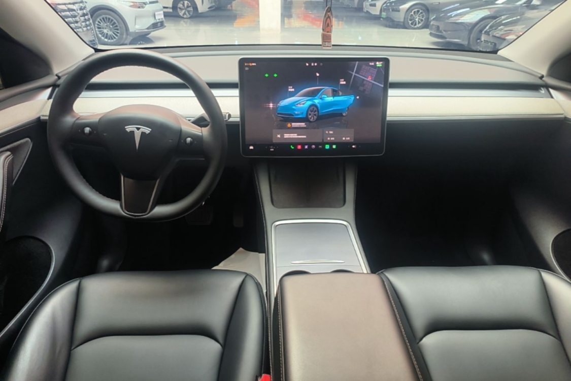 Tesla Model Y 2024 #15 Tesla Model Y 2024 car image #15